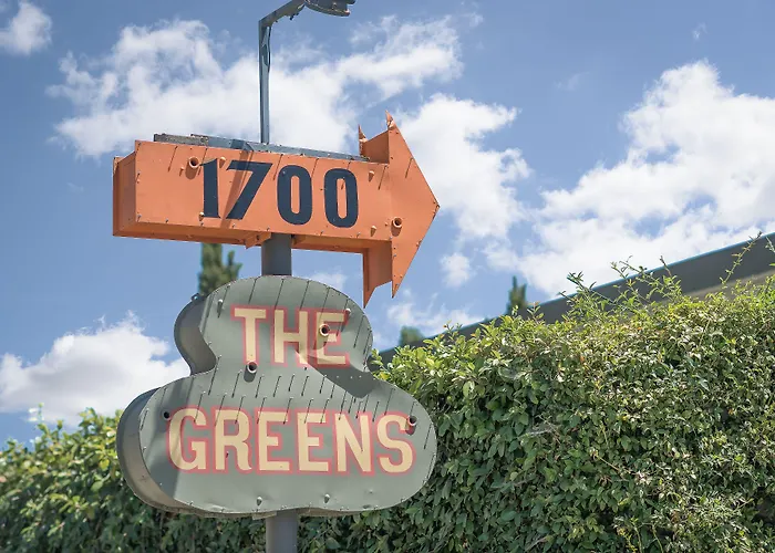 The Greens Hotel On Del Paso